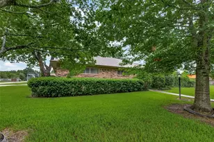 605 Julie Ln, Highlands, TX 77562 - Photo 3