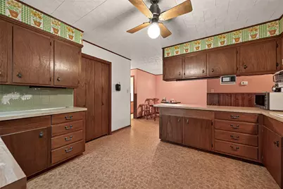 605 Julie Lane, Highlands, TX 77562 - Photo 17