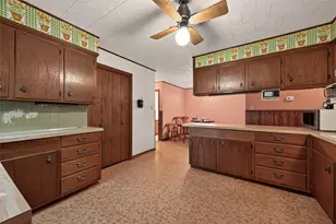 605 Julie Ln, Highlands, TX 77562 - Photo 17