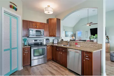 108 Ocean View Drive, Crystal Beach, TX 77650 - Photo 19