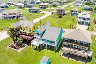 108 Ocean View Dr, Crystal Beach, TX 77650 - Photo 5