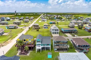 108 Ocean View Dr, Crystal Beach, TX 77650 - Photo 7