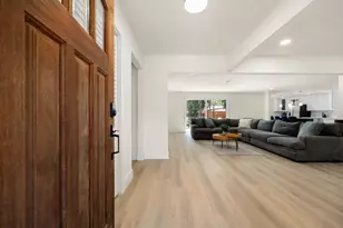 5519 W Bellfort Ave, Houston, TX 77035 - Photo 5