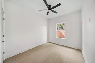 4314 Stassen St, Houston, TX 77051 - Photo 9