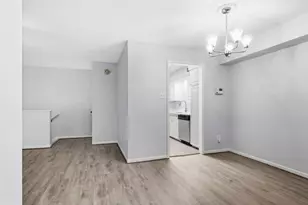 2744 Briarhurst Dr, Houston, TX 77057 - Photo 11