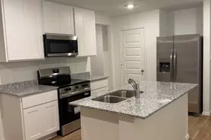 6235 Scarlet Halo Ln, Houston, TX 77048 - Photo 3