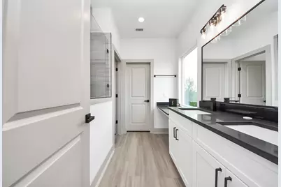 5304 Kindred Garden Lane #B, Houston, TX 77091 - Photo 31
