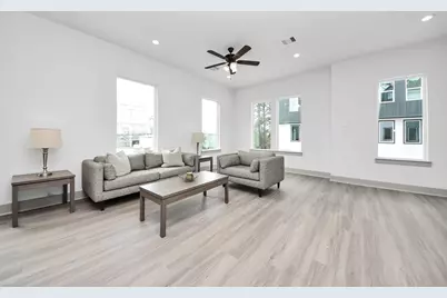 5304 Kindred Garden Lane #B, Houston, TX 77091 - Photo 17