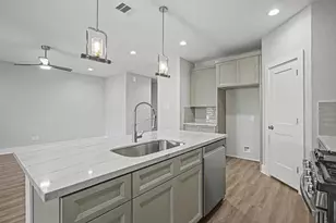 3317 Colorado, Dickinson, TX 77539 - Photo 5