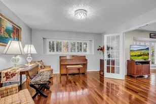 13511 Queensbury Ln, Houston, TX 77079 - Photo 9