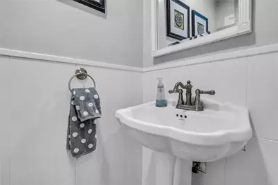 13511 Queensbury Lane, Houston, TX 77079 - Photo 33