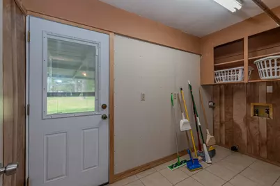 1450 Bassett Street, Orange, TX 77632 - Photo 15