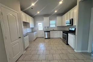 8011 Grandstand Pkwy, Fulshear, TX 77441 - Photo 13