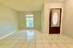 8026 Suspiro Dr, Houston, TX 77083 - Photo 5