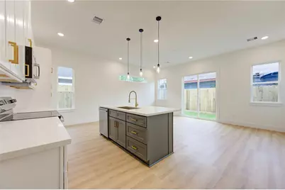 4029 Knoxville Street #B, Houston, TX 77051 - Photo 3