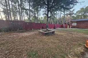 201 Brittany Ln, Cleveland, TX 77328 - Photo 33