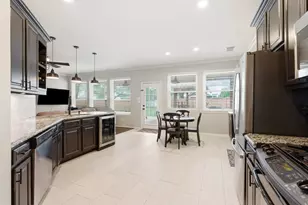 3820 Lake View Dr, Pearland, TX 77581 - Photo 5