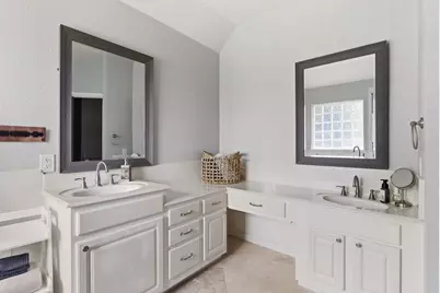 3820 Lake View Drive, Pearland, TX 77581 - Photo 29
