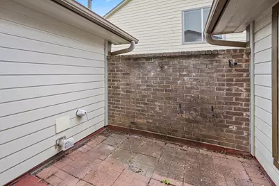 1915 Creek Valley Lane, Sugar Land, TX 77478 - Photo 11