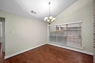 1915 Creek Valley Ln, Sugar Land, TX 77478 - Photo 7