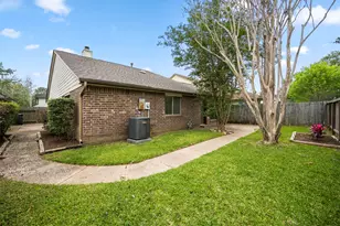 1915 Creek Valley Ln, Sugar Land, TX 77478 - Photo 25