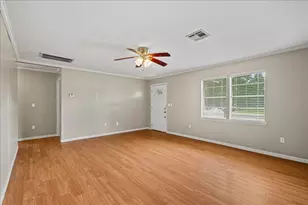 512 N College St, Weimar, TX 78962 - Photo 3