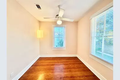 2119 Avenue O 1/2 #Up, Galveston, TX 77550 - Photo 13