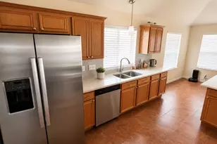 11515 Mill Bridge Ct, Sugar Land, TX 77498 - Photo 5