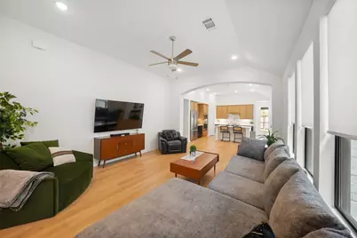 237 Trapper Creek Drive, Conroe, TX 77304 - Photo 3