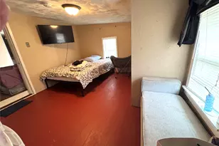 709 Sabine St, Brenham, TX 77833 - Photo 11