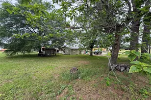 709 Sabine St, Brenham, TX 77833 - Photo 3