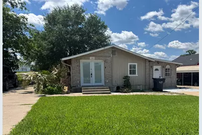709 Sabine Street, Brenham, TX 77833 - Photo 1