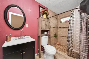 1040 County Rd 5007, Cleveland, TX 77327 - Photo 23