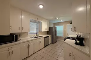 2007 Sheridan St, Houston, TX 77030 - Photo 3