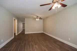 18154 Windy Oaks Ct, Porter, TX 77365 - Photo 3