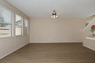 166 N Burberry Park Circle, The Woodlands, TX 77382 - Photo 9