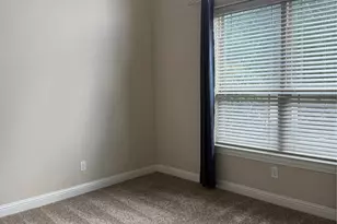 10206 S Goshawk Trl, Conroe, TX 77385 - Photo 11