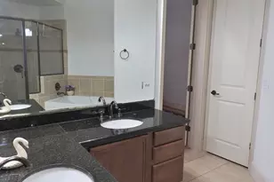 58 Briar Hollow Ln, Houston, TX 77027 - Photo 9