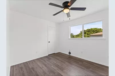 7850 Hillbarn Drive, Houston, TX 77040 - Photo 13