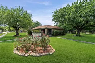 7850 Hillbarn Dr, Houston, TX 77040 - Photo 23