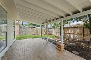 7850 Hillbarn Dr, Houston, TX 77040 - Photo 21