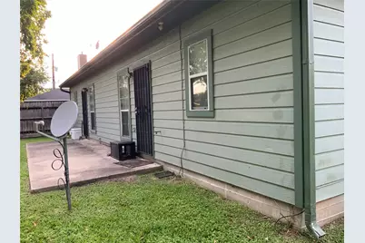 3006 Bolt Street #A, Houston, TX 77051 - Photo 3