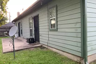 3006 Bolt St, Houston, TX 77051 - Photo 3