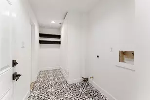 10 E White Willow Cir, Spring, TX 77381 - Photo 11