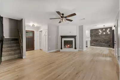 10 E White Willow Circle, The Woodlands, TX 77381 - Photo 7