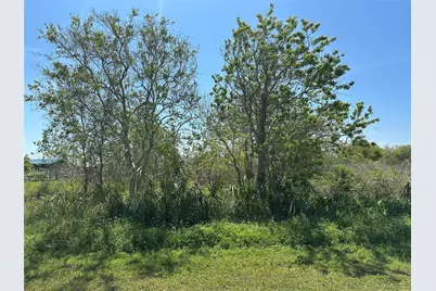 819 Highway 87, Gilchrist, TX 77617 - Photo 1