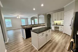 14 Dardenelle Ct, Conroe, TX 77384 - Photo 5