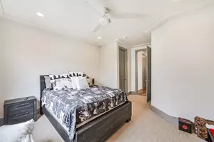 801 Fisher St, Houston, TX 77018 - Photo 27