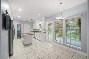 3622 Springhill Ln, Sugar Land, TX 77479 - Photo 5