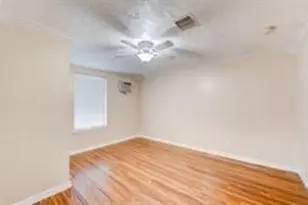 6907 Gainesville St, Houston, TX 77020 - Photo 11
